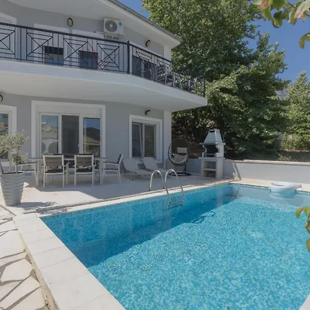 Diamanti Villa, Pool & Barbecue *