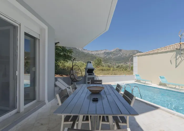 Diamanti Villa, Pool & Barbecue ヴィラ スカラ・ポタミアス